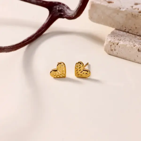 Wholesale Lucky Heart Stud Earrings For Women, Waterproof Non Tarnish 304 Stainless Steel With 18K Real Gold PVD Coated Plating 0.03µm-0.05µm