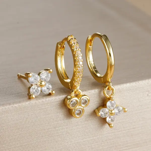 oly-4fd5596b01e84f6cac76f04ad53488ec Wholesale Fashionable Simple Diamond Embedded Four Leaf Triangle Earrings Style Three Piece Set Women's Jewelry