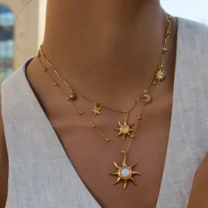 Wholesale Classic Style Women's Necklace Sun Pendant Beaded Chain Jewelry 18K Gold Stainless Steel Quartz Stone Travel Essential