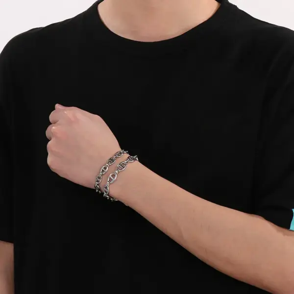 Wholesale Ion Plating (IP) 18K Gold Plated Geometric 304 Stainless Steel Simple Style Commute Waterproof Non Tarnish 304 Stainless Steel Bracelets