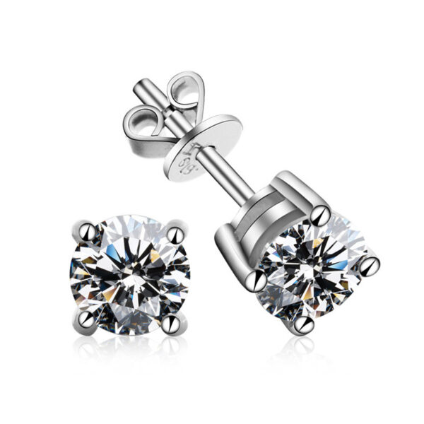 Wholesale Classic four-prong moissanite stud earrings