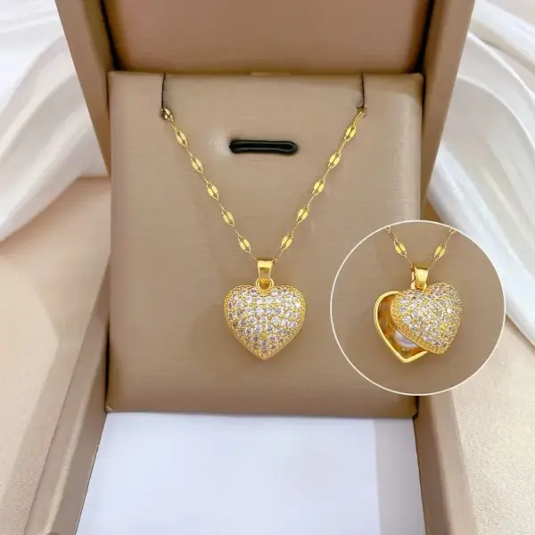 Wholesale 304 Stainless Steel Plastic Heart Shape Ion Plating (IP) Acrylic 18K Gold Plated Simple Style Classic Style Waterproof Non Tarnish Heart Pendant Necklace
