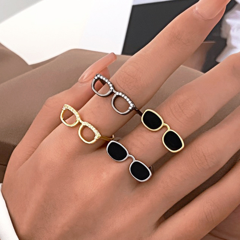 Wholesale Cross-border Hot-selling Mini Between-finger Glasses Ring Women's Distinctive Creative Opening Adjustable Dieting Finger Ring Couple's Ring