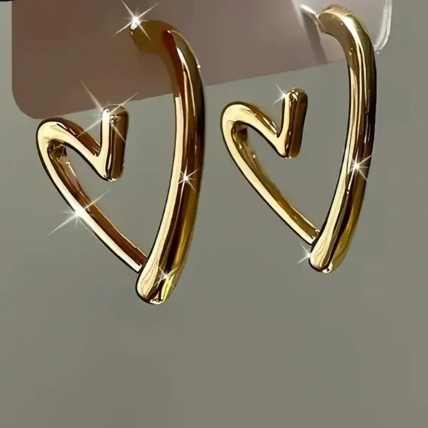 Wholesale 304 Stainless Steel Heart Shape Long-Lasting Plated Golden Plated Wedding Sexy Pastoral Earrings