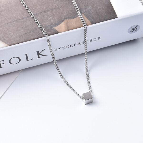 Wholesale Geometric Square Necklace Mens Trendy Hip-hop Style Simple All-match Sweatshirt Collarbone Chain Niche Design Sense Men