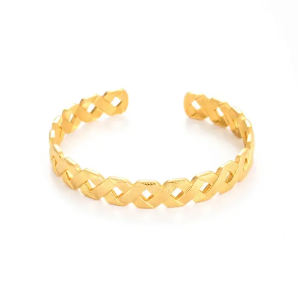 Wholesale New Wide Version Stainless Steel Bracelet Adjustable Size Leaves Titanium Steel Hollow-out Elegant Elegant Bracelet