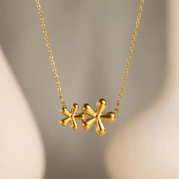 Wholesale 201 Stainless Steel 304 Stainless Steel Ferroalloy Sun Heart Shape Flower Electroplating Ion Plating (IP) Real Gold Plated Simple Style Waterproof Non Tarnish Cable Chain Gold Pendant Necklace
