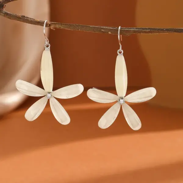 Wholesale Exaggerated Petal Hook Earrings Floral Versatile Personality Women's Cute Geometric Pattern Copper Material High-End Trendy