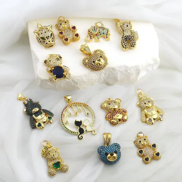 Wholesale Fashionable Design Pendant Copper Plated Real Gold Micro-Paved Zircon Saint Jude Pendant Jewelry Accessory