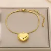 Wholesale Ion Plating (IP) 18K Gold Plated Heart Shape 304 Stainless Steel Casual Simple Style Streetwear Waterproof Non Tarnish 304 Stainless Steel Bracelets