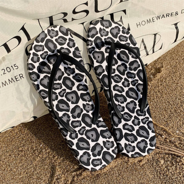 oly-5369b2e7f829d48505e474d8ce2c58c7 Wholesale Leopard Print Beach Vacation Comfortable Flip Flops Women’s Summer Net Infrared Wear Clip Feet Shower Slippers