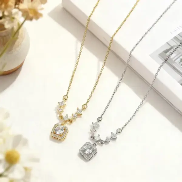 Wholesale Square Inlay Pendant Necklace For Women In Copper With 18K Real Gold Plated Water Plating And Artificial Rhinestones On Cable Chain