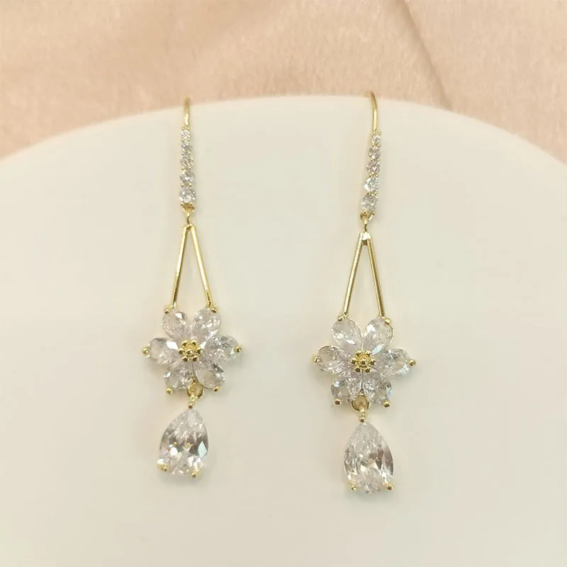 Wholesale Fashionable Luxury Snowflake Zircon Earrings Women's Versatile Waterdrop Ear Hook Elegant Bohemian Style Copper Jewelry