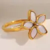 Wholesale Elegant Open Cast Stainless Steel 18K White Shell Flower Ring For Women Luxury Minimalist Geometric Pattern All Seasons