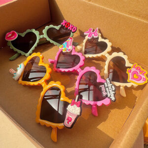 Wholesale 2024 new children's sunglasses love lace Barbie wind children sunshade glasses travel heart baby sunglasses