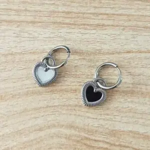 E0196-Black and White Heart-Earrings-Steel Color