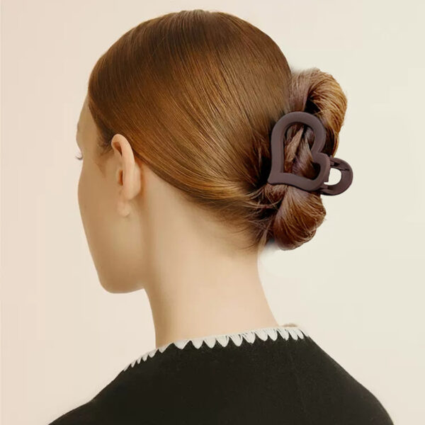 Wholesale Style Love Grab Clip Valentine's Day Maillard Style Acrylic Grab Clip South Advanced Sense Hair Accessories