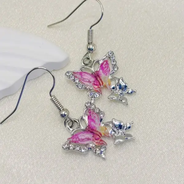 Wholesale 1 Pair Elegant Butterfly Feather Zinc Zinc Alloy Women's Drop Earrings Earrings