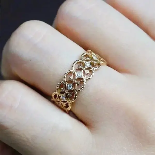 Wholesale Geometric Claw Setting Ring For Women In Copper With KC Golden Water Plating And Zircon Inlay