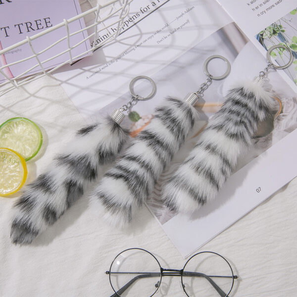 Wholesale Car Keychain Bag Pendant Pendant Irregular Contrast Fox Hair Keychain Keychain