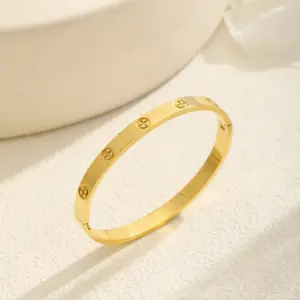 Wholesale PVD Coated Real Gold Plated 18K Gold Cross Heart Shape Flower 304 Stainless Steel Elegant Waterproof Non Tarnish 304 Stainless Steel Bangle