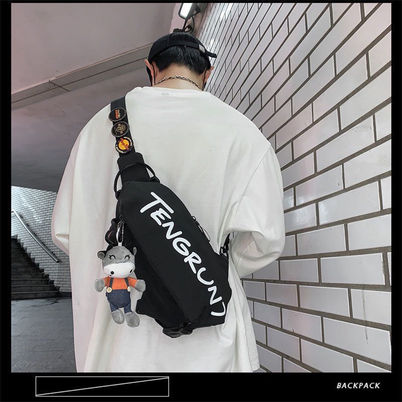 Wholesale Fashion brand messenger bag men's ins Sports waist bag casual fashion shoulder bag female student personality small Cross bag chest bag