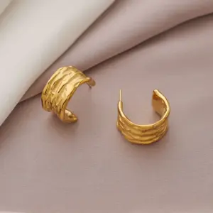 Wholesale PVD Coated 18K Gold Plated C Shape 304 Stainless Steel Classic Style Roman Style British Style Waterproof Non Tarnish Ear Studs