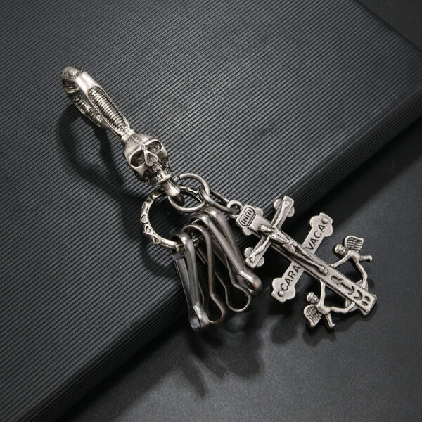 Wholesale Skull Keychain Alloy Creative Skull Arm Cross Pendant Car Metal Pendant Keychain