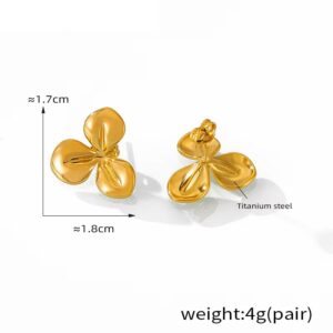 Golden three-petal flower
