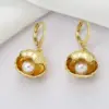 Wholesale Fashionable Shell Copper Micro-Paved Zirconia Simulated Pearl Ear Cuff Earrings Women's Versatile Ear Jewelry Daily Date Suitable
