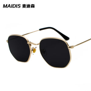 oly-579eba6ce3c1787471c0daf815f61f46 Wholesale Jite 7006 Harajuku Personalized Asymmetrical Sunglasses Fashionable Metal Glasses for Men Literary Style Sunglasses for Women