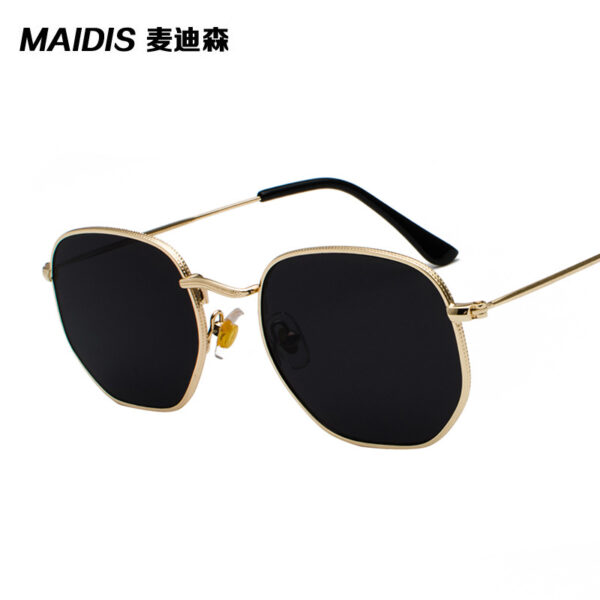 Wholesale Jite 7006 Harajuku Personalized Asymmetrical Sunglasses Fashionable Metal Glasses for Men Literary Style Sunglasses for Women