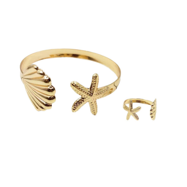 oly-57e47600f9800eb233d7a53d2a80dae3 Wholesale Bracelets, Fashionable Exaggerated Flowers and Leaves, Wide Version, Hammered Pleats, Personalized Bracelets, Metal Bracelets