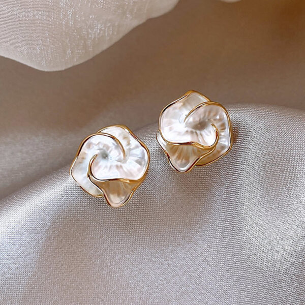 oly-5872ae756c8adff0c47af56db49e3bf3 Wholesale S925 Silver Needle Light Luxury Niche Camellia Earrings Women's Trendy Cold Style High-end Fashion French Flower Ear Jewelry