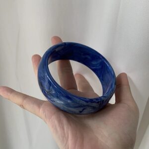Deep sea round (smudged)
