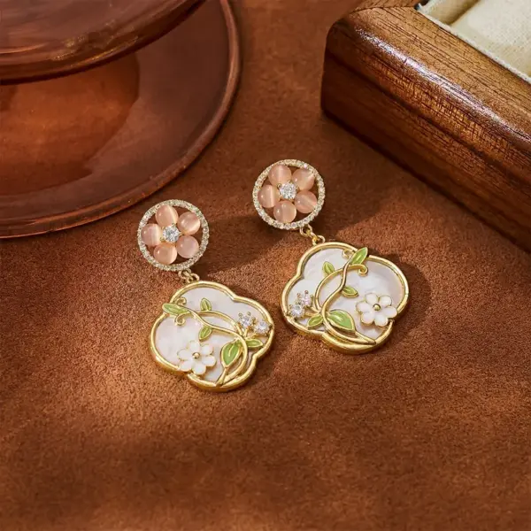 Wholesale Women’s Real Gold Plated Copper Drop Earrings Featuring Beaded Flowers Design