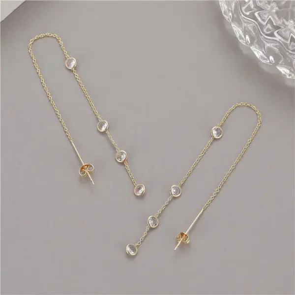 Wholesale Tassel Stud Earrings For Women In Copper With Zircon Inlay Featuring Elegant Tassel Craft