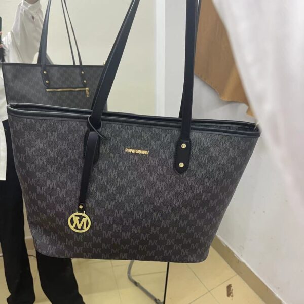 oly-5911cb026fca63dc0d8297ab2f6ac8b5 Wholesale French Sakura Tote Bag Women's Commuter Niche Ins Handbag Large Capacity Shoulder Bag