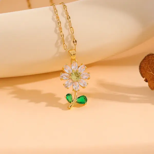 Wholesale 201 Stainless Steel Copper Flower Water Plating Vacuum Plating Zircon 18K Gold Plated 18K Gold Simple Style Coffee Bean Chain Transparent Gold Pendant Necklace