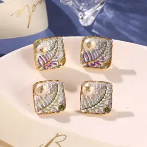 Wholesale Hypoallergenic Flowers Stud Earrings For Women With Freshwater Pearl Inlay, Copper Base, And KC Golden UV Plating