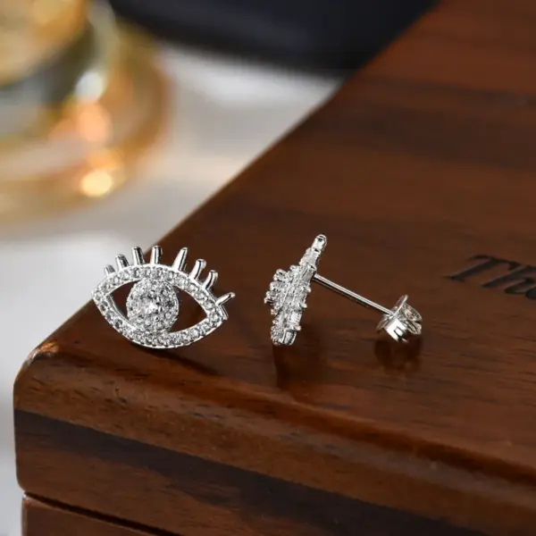 Wholesale Fashionable Full Diamond Devil's Eye Earrings Style Resin Post Studs Geometric And Star Patterns For Women