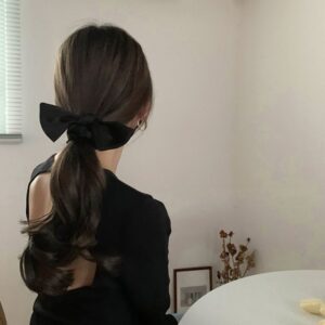 Temperament bow black