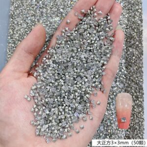Pointed white pointed zircon 3*3 square / 1w (original black gold paper packaging)