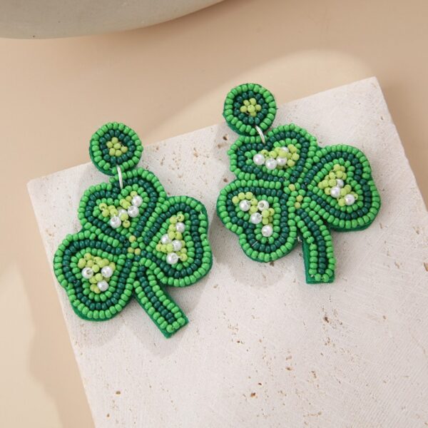 Wholesale San Pa Festival Clover Fabric Rice Bead Earrings Creative Irish Festival Hand-sewn Earrings