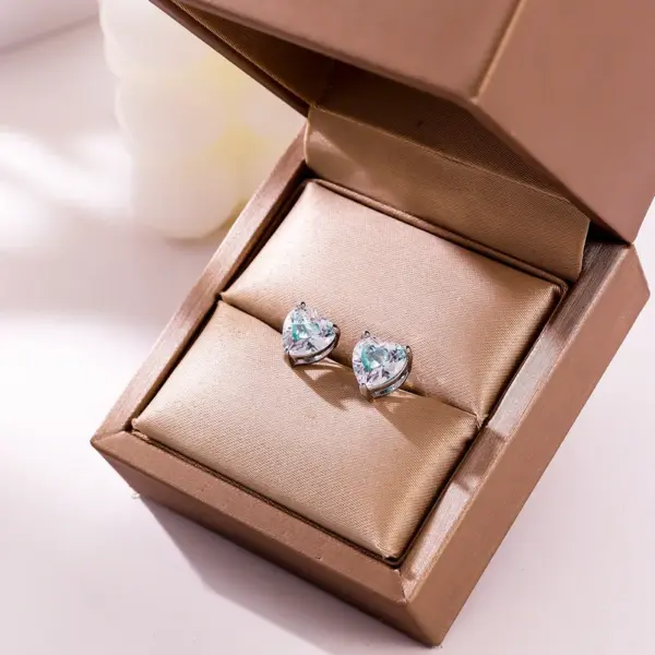Wholesale 1 Pair Simple Style Commute Heart Shape Copper Ear Studs