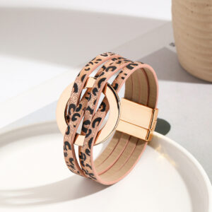 06 Leopard print