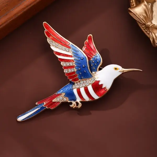 Wholesale Hummingbird Pin In Zinc Alloy With Rhinestones Featuring Diamond Craft, Perfect For Independence Day