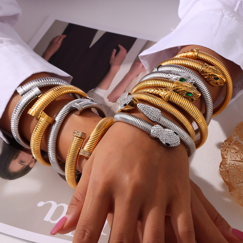 Wholesale Fashion Commuter Elastic Goose Throat Chain Design Sense Opening Bracelet Diamond-encrusted Spirit Snake Shape Titanium Steel Gold-plated Je