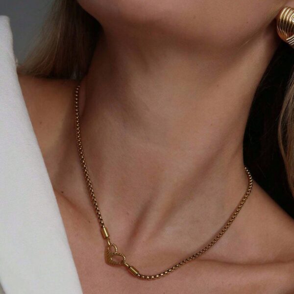 Wholesale  High-grade Valentine's Day Titanium Steel Necklace Forever Love Love Stainless Steel Clavicle Chain