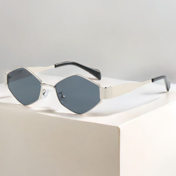 Wholesale Diamond sunglasses ladies metal sunglasses personalized small frame sunglasses photo concave shape South Korea